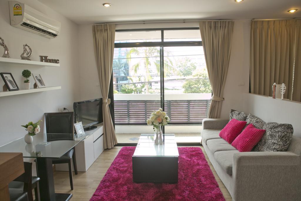 Hotel Zak Residencia Chiang Mai Habitación foto