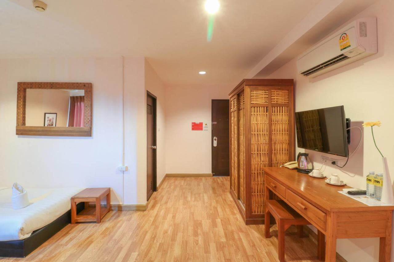 Hotel Zak Residencia Chiang Mai Exterior foto
